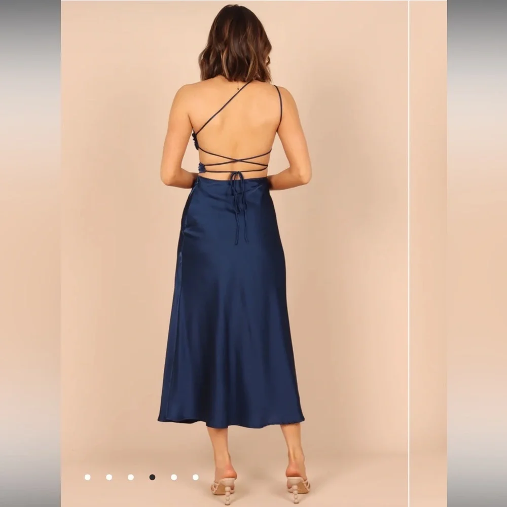 NWT Forelle One Shoulder Cut Out Midi Dress - Navy​​ - Picture 3 of 7